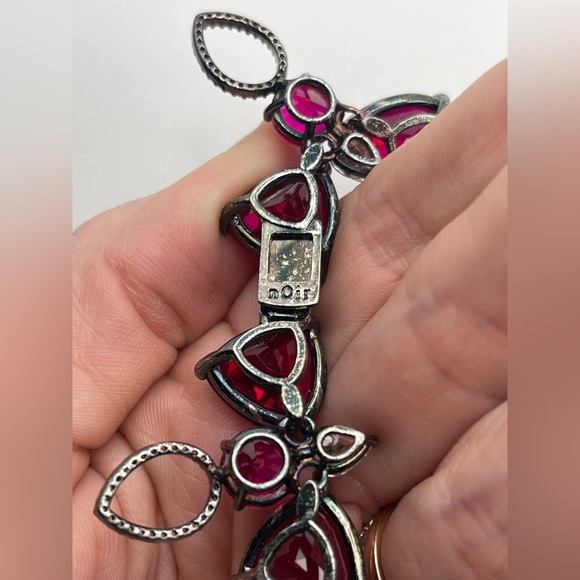 NWOT nOir Red Stone and Black Formal Statement  Necklace - Picture 7 of 7